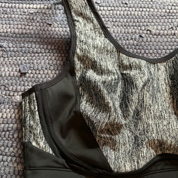 Pennington’s NWT Activezone Sports Bra Black 40DD/40E - Picture 2 of 10